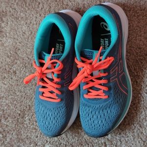 Bright AmpliFoam Asics